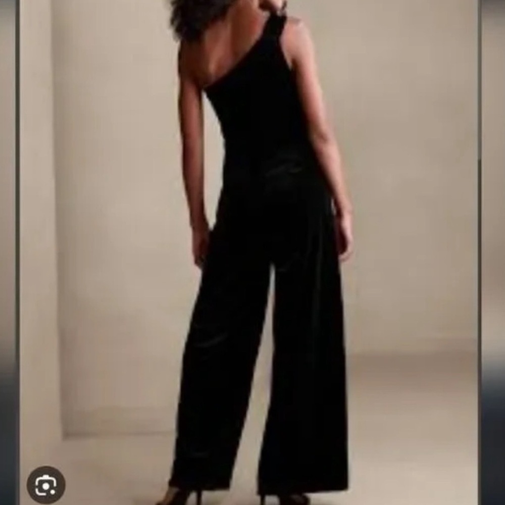 NWT Banana Republic Factory Dark Romantic One Shoulder Velvet Jumpsuit - Picture 8 of 8